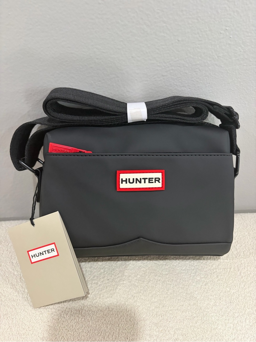 Hunter Black Crossbody Bag Water Resistant Adjustable Strap NWT